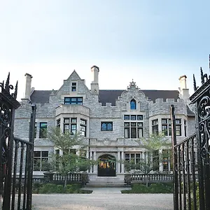 Mansions On Fifth Hotel