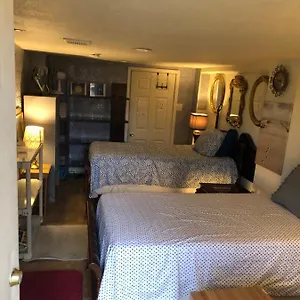 Highland Park Guest house