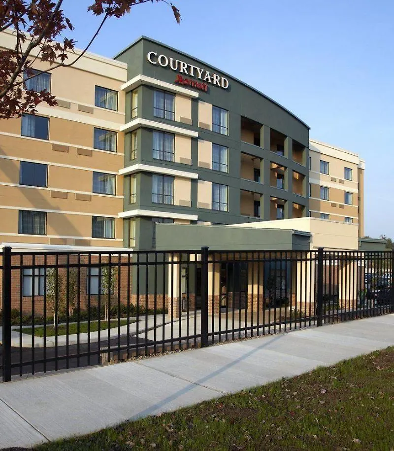 Courtyard Pittsburgh Settlers Ridge/Robinson Township Hotel